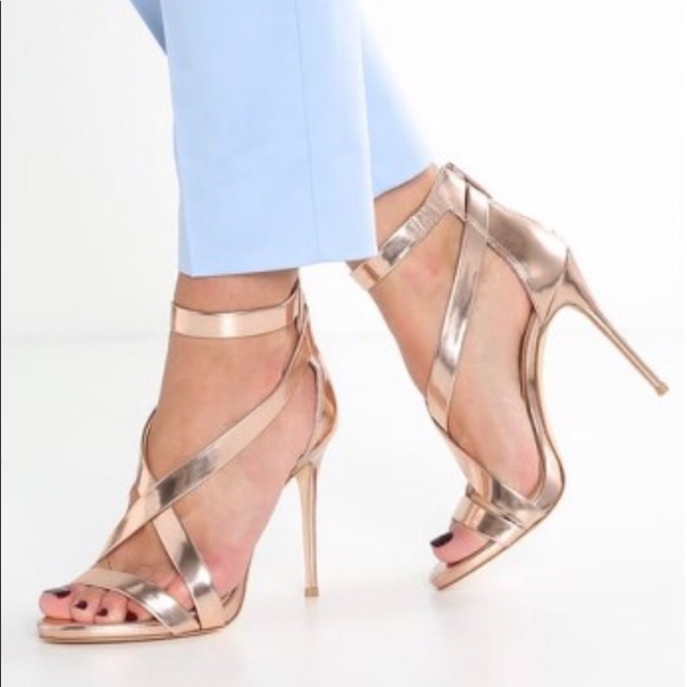 Vince Camuto Devin heels in Rose Gold